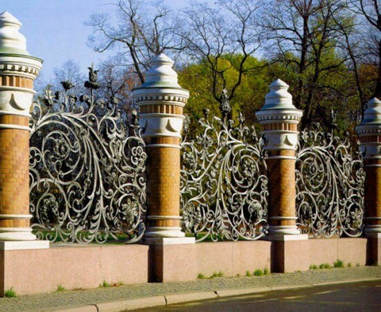 Колпак на круглый столб кирпичного забора Колпак на круглый столб кирпичного забора