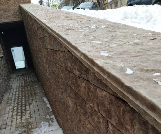 Бетонная парапетная плита от завода ЛОБАС Бетонная парапетная плита от завода ЛОБАС