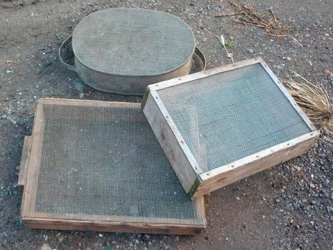 Самодельное сито для просеивания песка Самодельное сито для просеивания песка